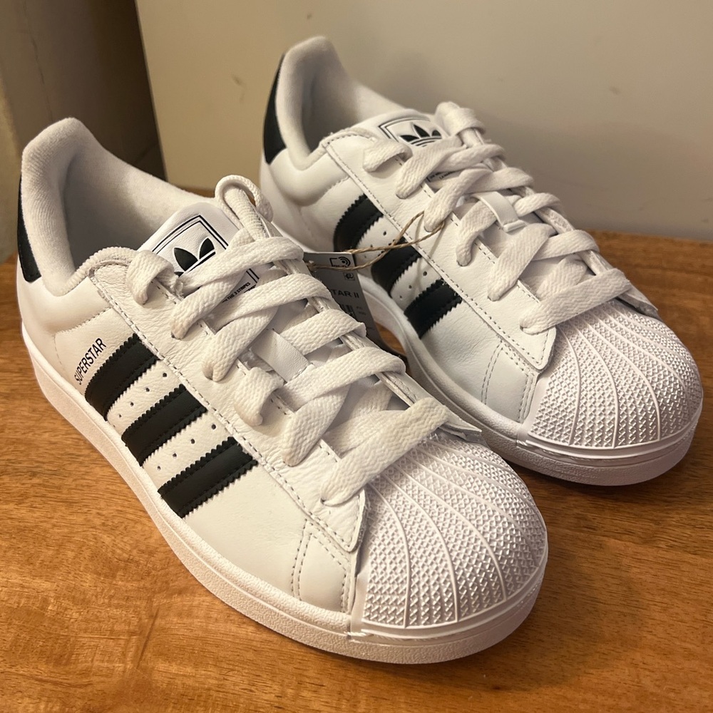 Adidas Superstar II White & Black Sneakers – Women’s 6 / Men’s 5 NWT